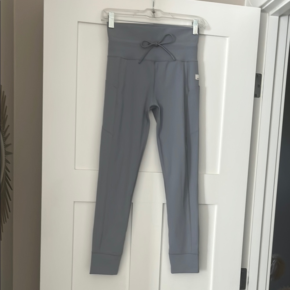 Vuori Gray Athletic Leggings High Waist Stretch